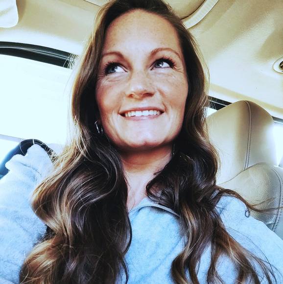 Meet your Posher, Jennifer - Picture 1 of 1